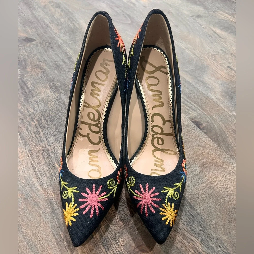 Sam Edelman Black Floral Embroidered Heels Size 7 - Picture 1 of 6